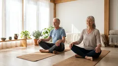 Meditation för nybörjare över 50: Enkla tekniker för lugn och bättre sömn